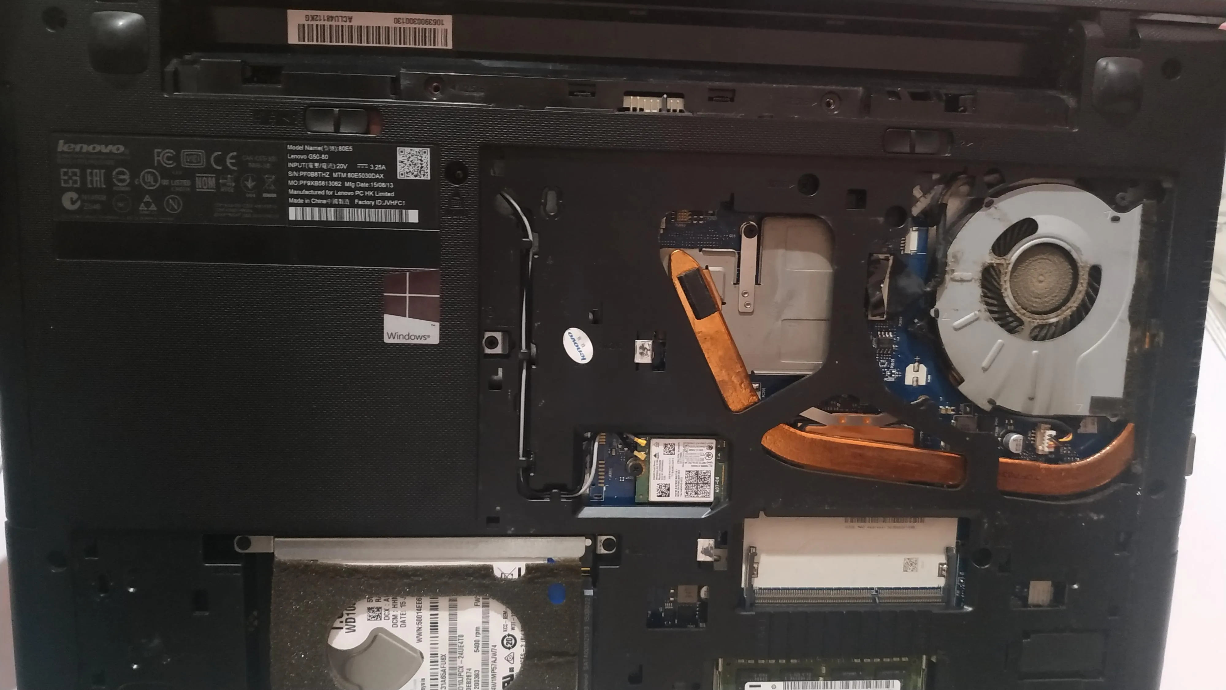  Removed the battery and the bottom panel
