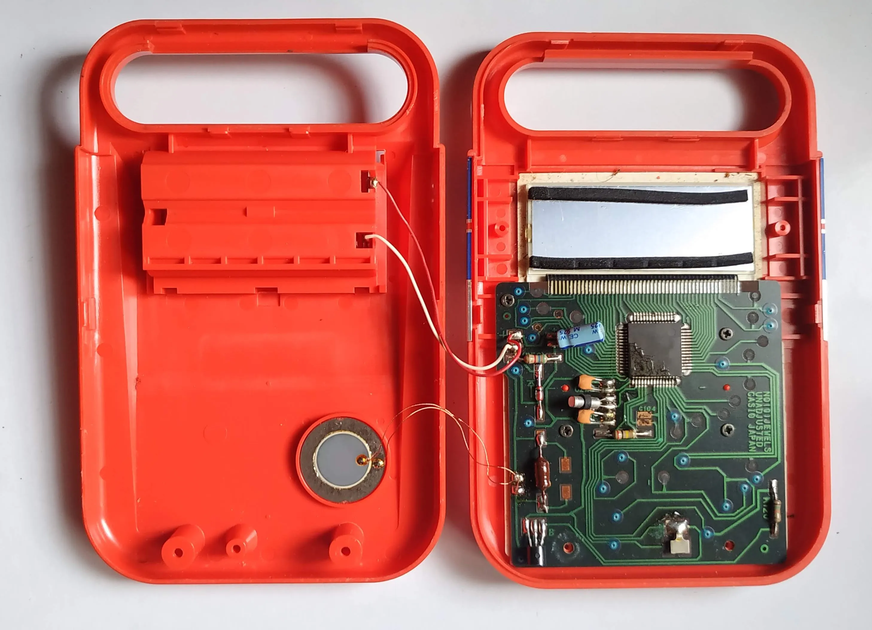  Looks pretty neat on the inside